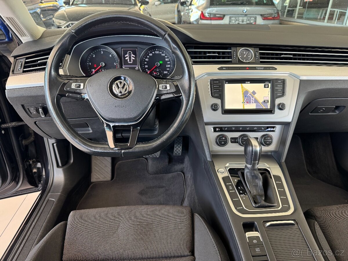 Volkswagen Passat 2.0TDI DSG 110kW Navi - 10