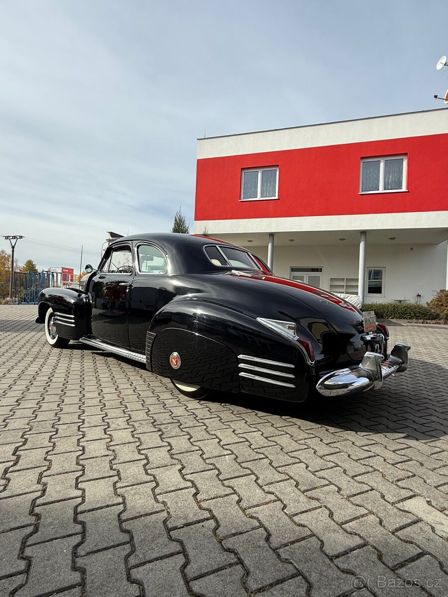 1941 Cadillac Series-62 Coupe - 10