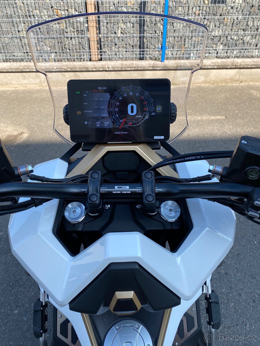 Zontes 368 Gizmo bílá - SKLADEM + KUFR ZDARMA - 10