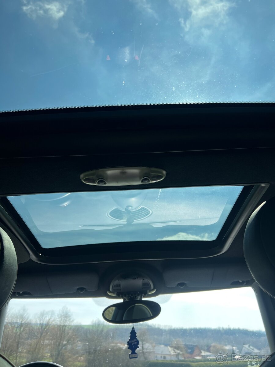 Mini Cooper John Cooper Works - 10