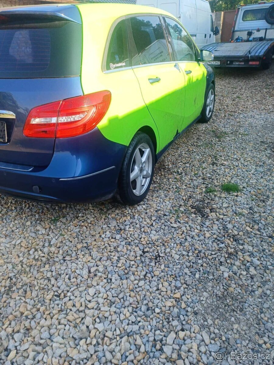 Rozpredam Mercedes B180 CDI 80kw W246 2012 - 10