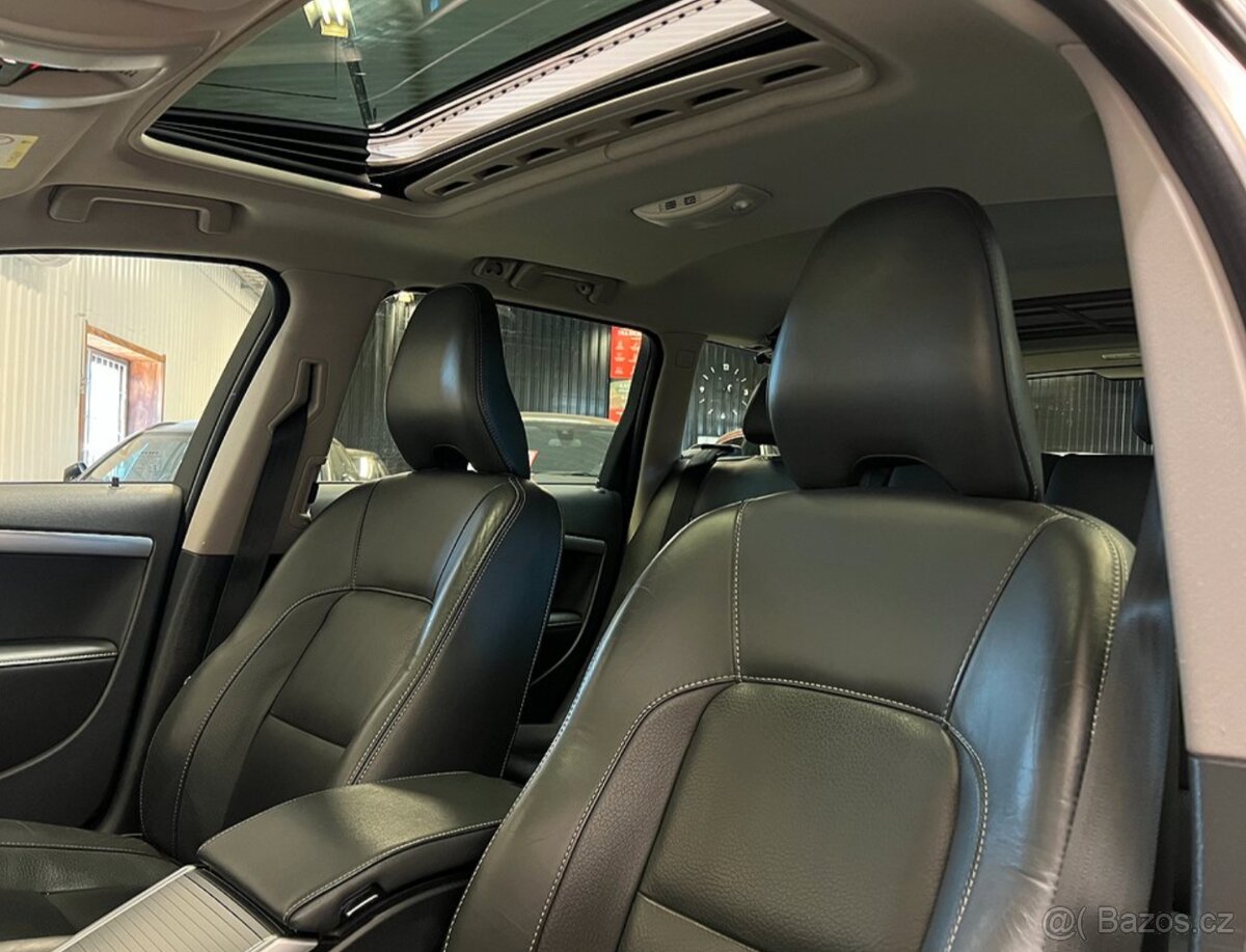 Volvo XC70 D4 AWD - 10