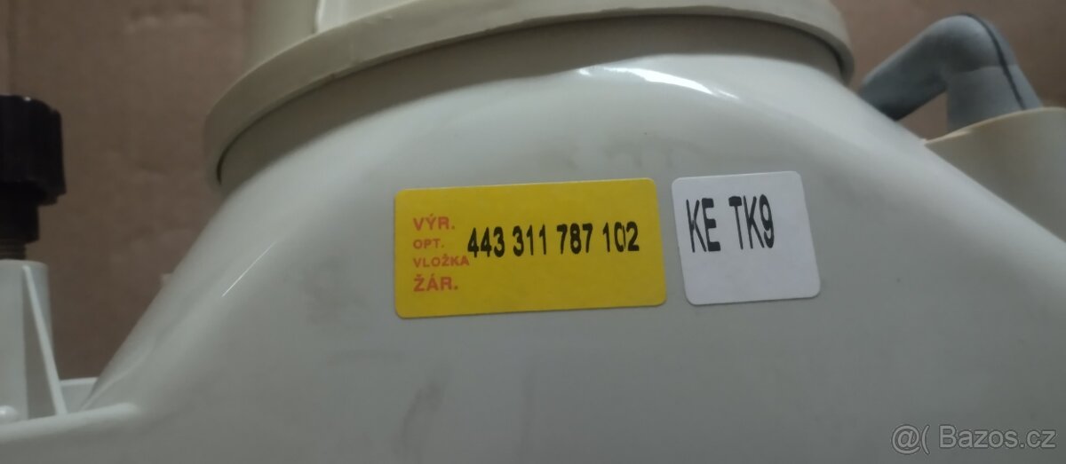 Škoda Favorit - Nové právě světlo,prahy atd - 10