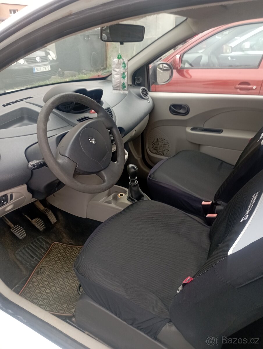 Prodám Renault Twingo 2 12i benzin - 10
