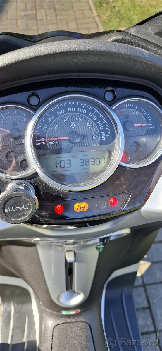 Piaggio MP3 125 - 10