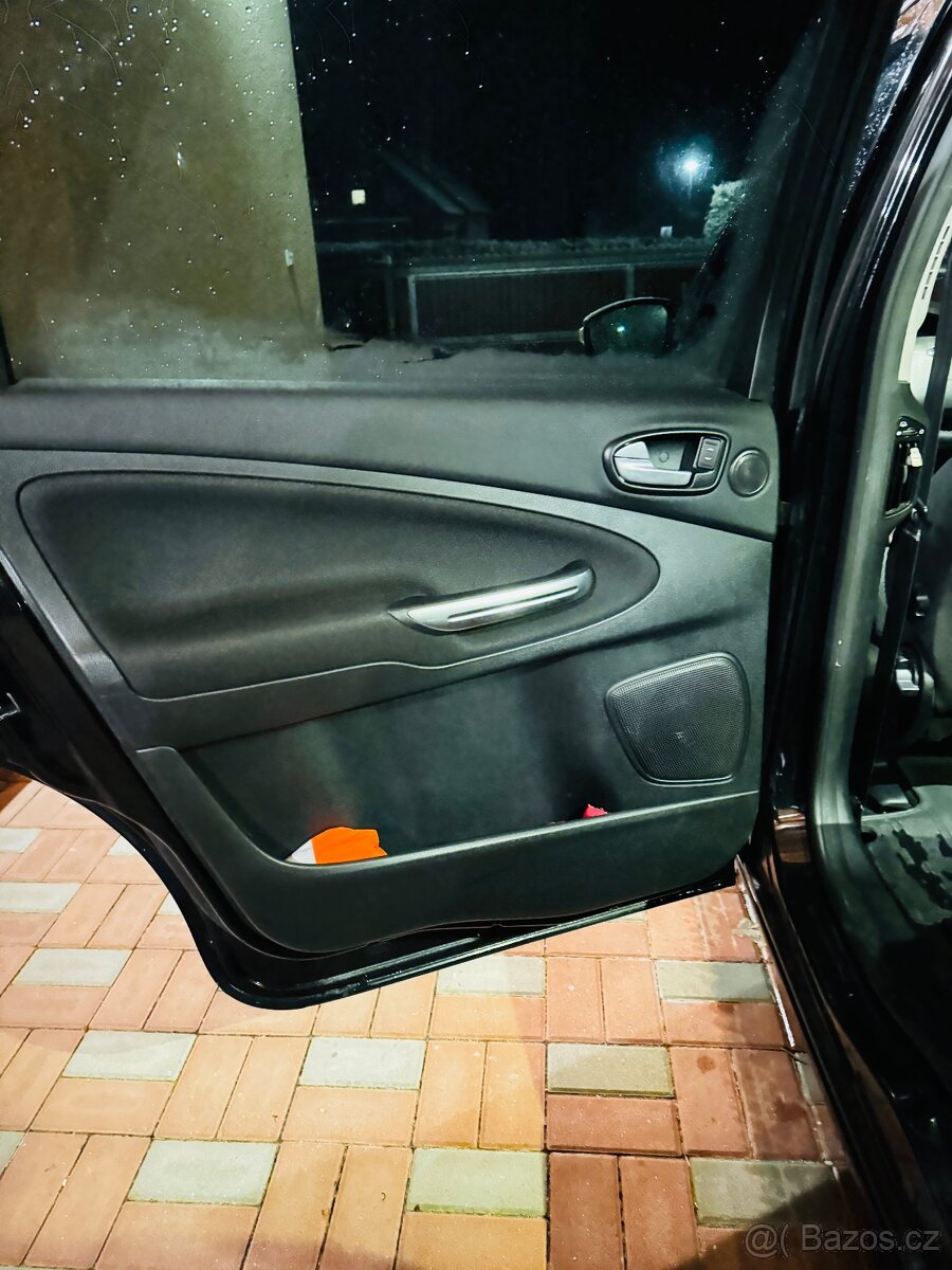 Ford S-Max 2.0 Tdci, 7-míst,2013 Titanium - 10