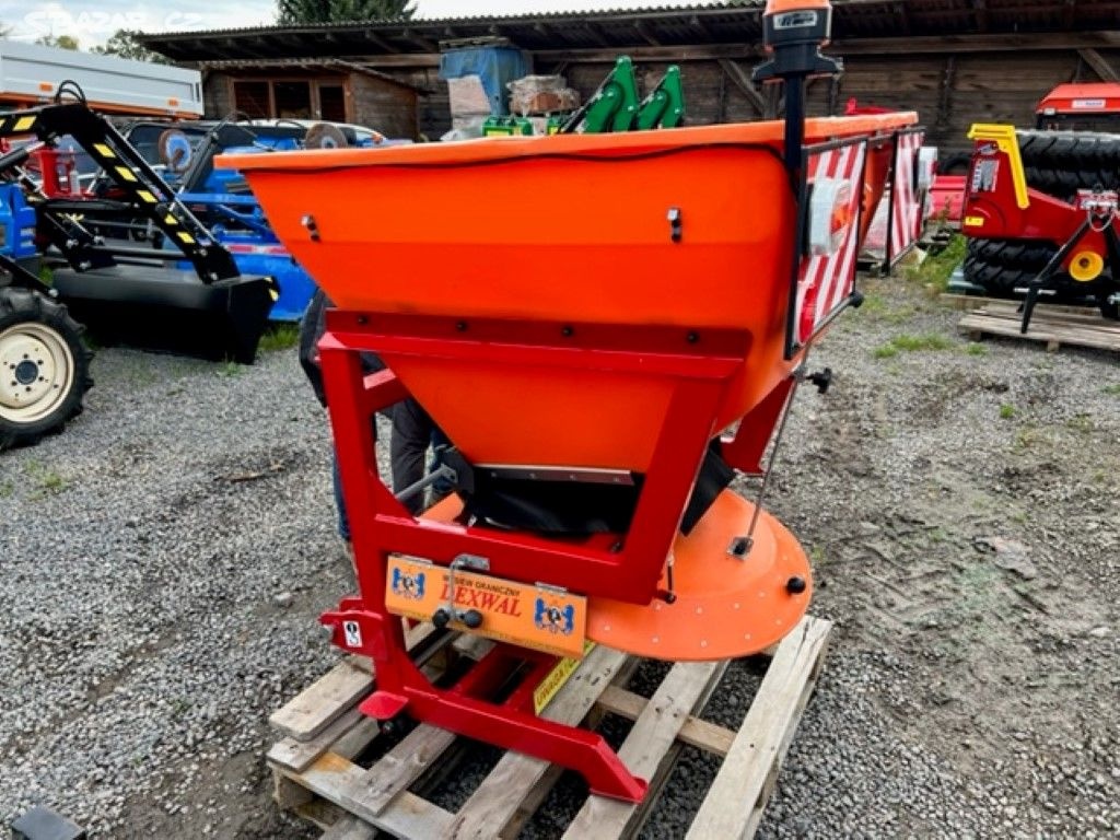 Rozmetadlo komunální 550kg - 10