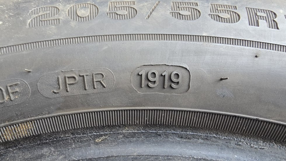 Zimní pneu 205/55/16 Dunlop - 10