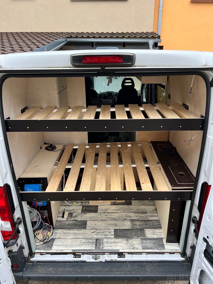 Stavba obytné dodávky - 10