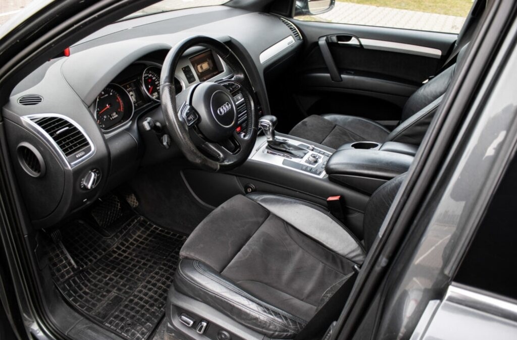 Audi Q7 3.0 TDI quattro Tiptronic S-line (2011) - 10