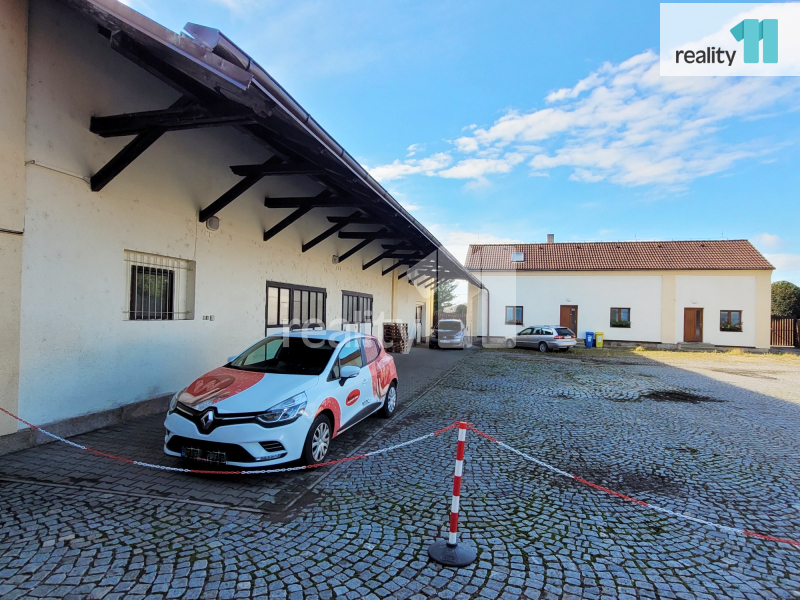 Rezidenčně, výrobně - skladový areál s pozemky 14 680m2, Hra - 10