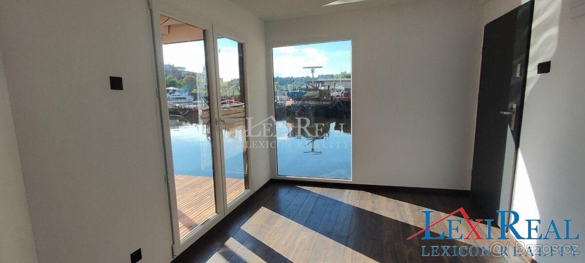 Hausbot 2+kk 43 m2 s terasou 9 m2 - 10