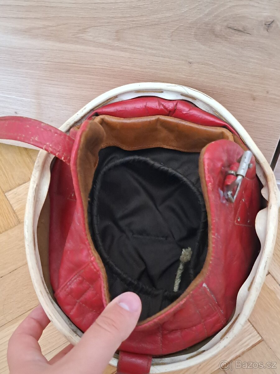 Přilba na veterána, retro přilba- KOVONA KARVINÁ- malá - 10