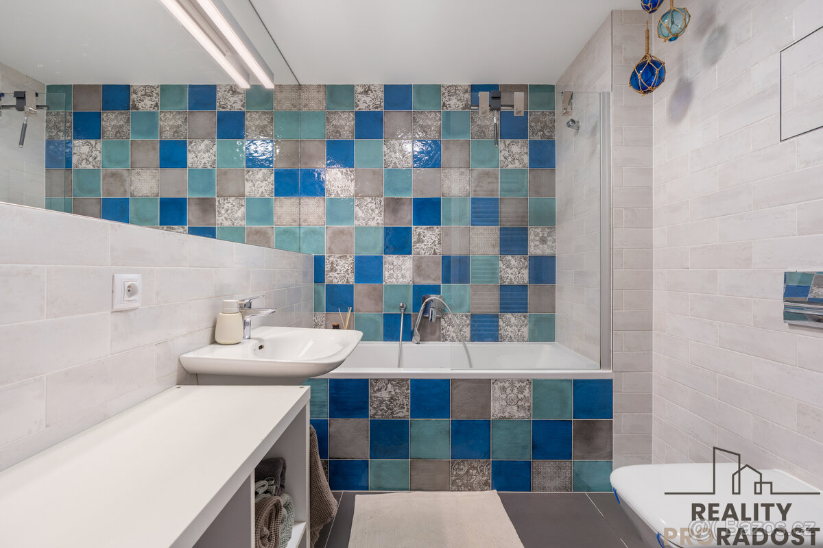 Pronájem bytu 2+kk/B, OV, 65 m2, Praha 7 - Holešovice - 10