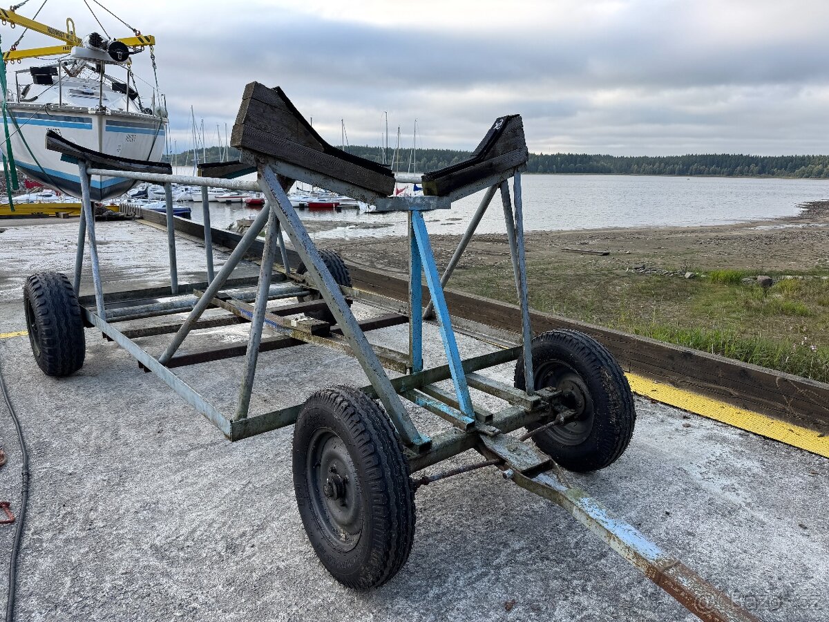 Kajutová plachetnice KELT 760, včetně přívěsu - 10