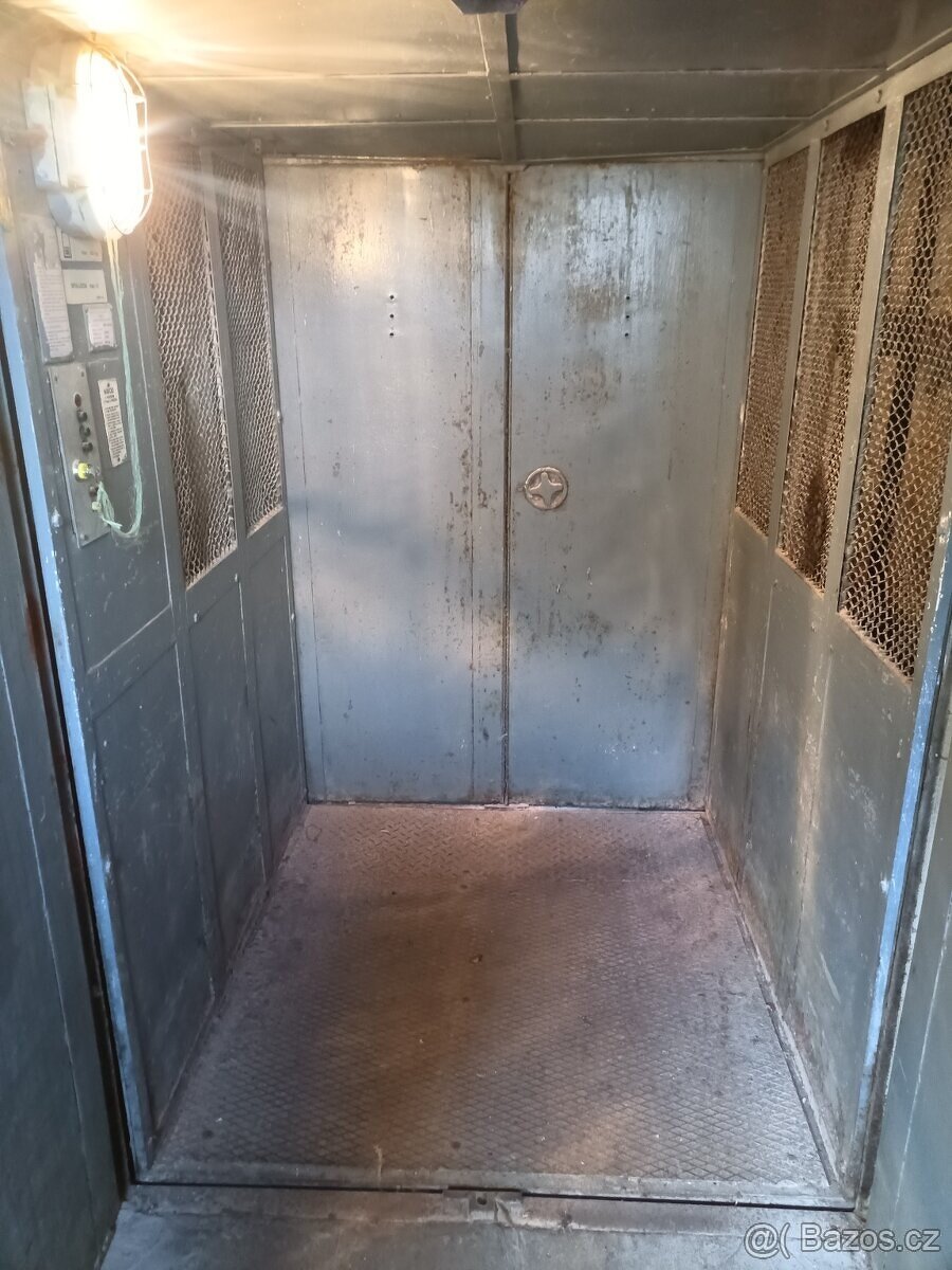 Pronájem prostor Uničov cca 325m2 - 10