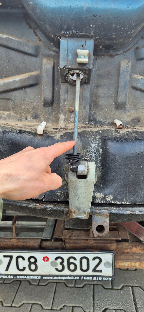 Tatra 613- náhradní díly - 10