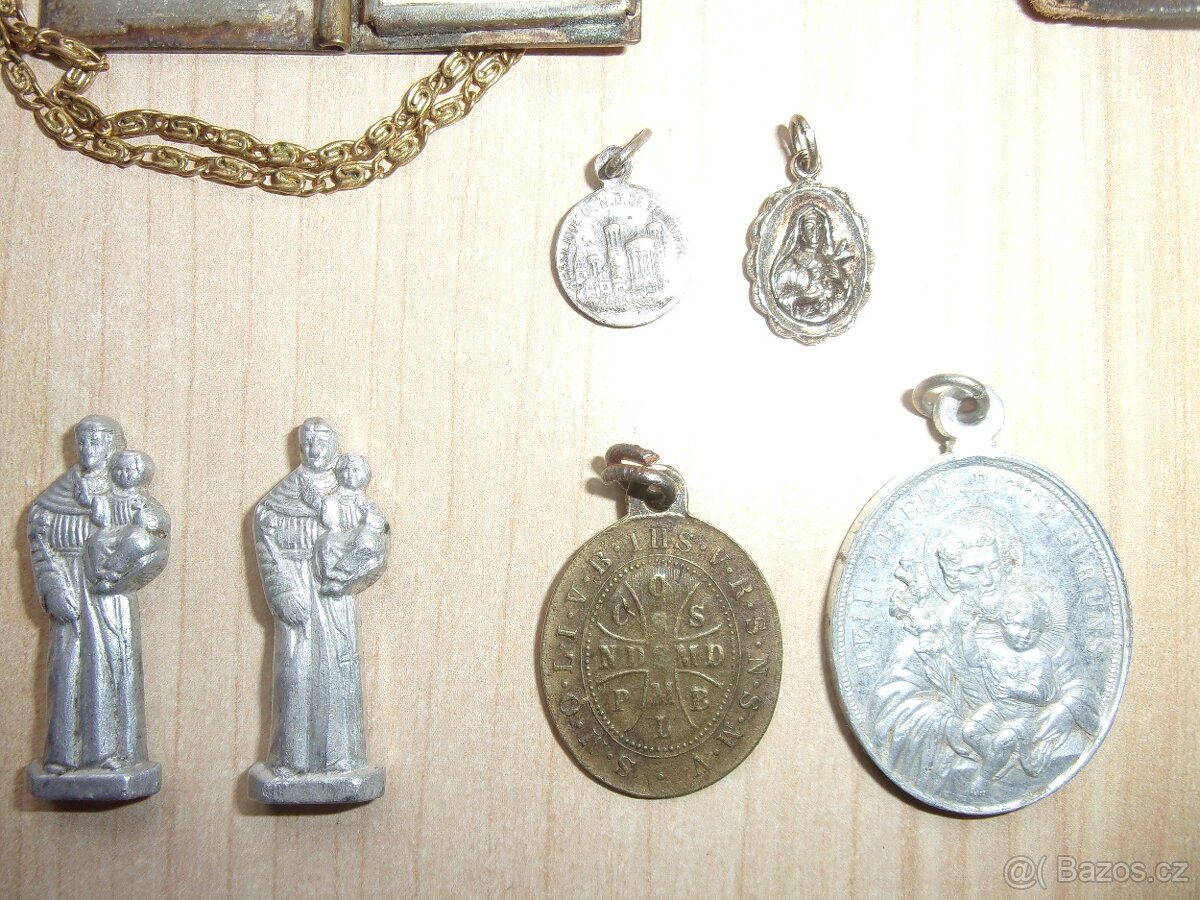 STARÉ NÁBOŽENSKÉ PAMÁTKY, ŠKAPULÍŘ, KŘÍŽ, KROPENKA, MADONKA - 10