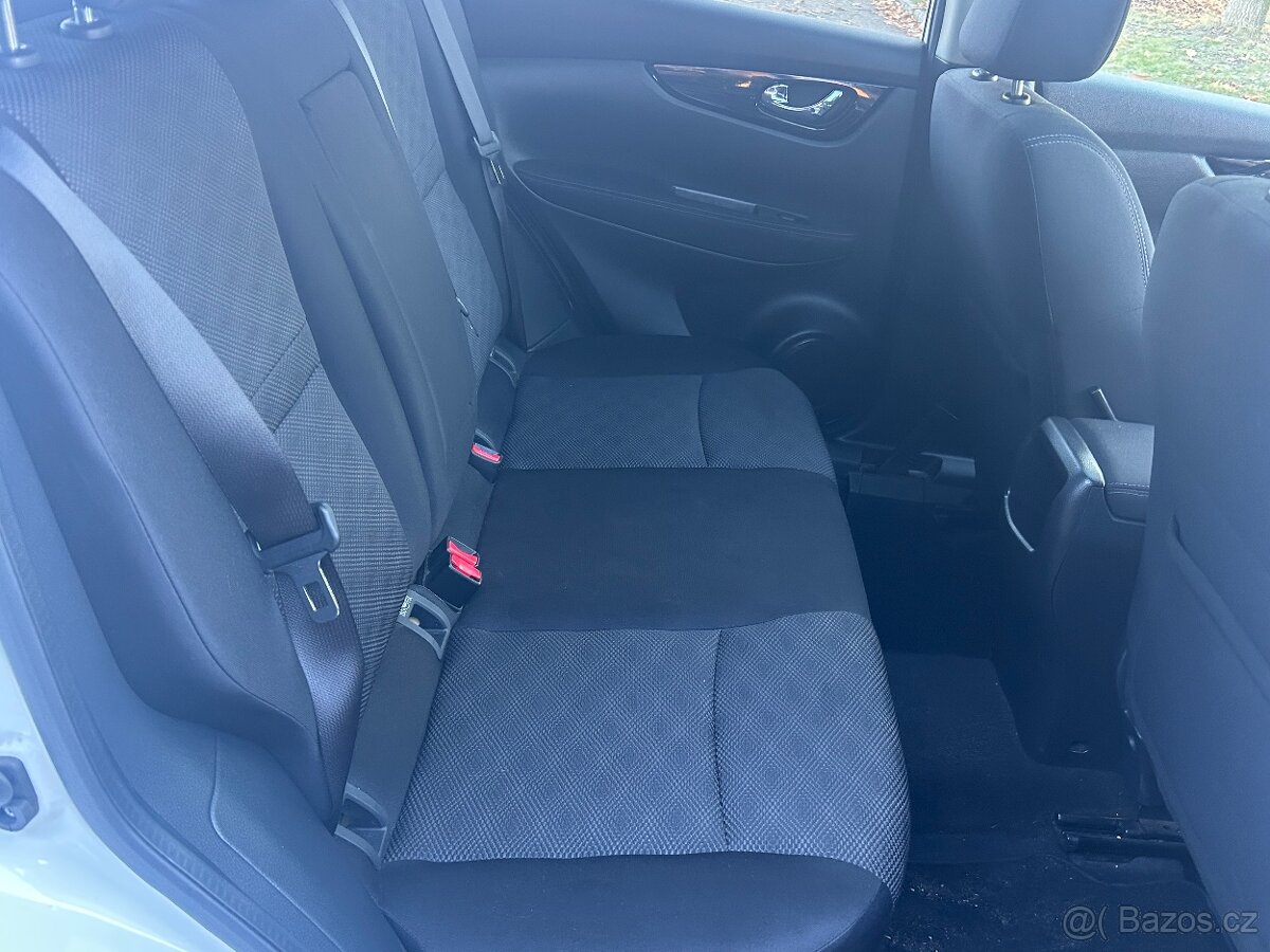 Nissan Qashqai 1.6 Dig-T 120kw N-Connecta 2017 ČR 1m 53600km - 10