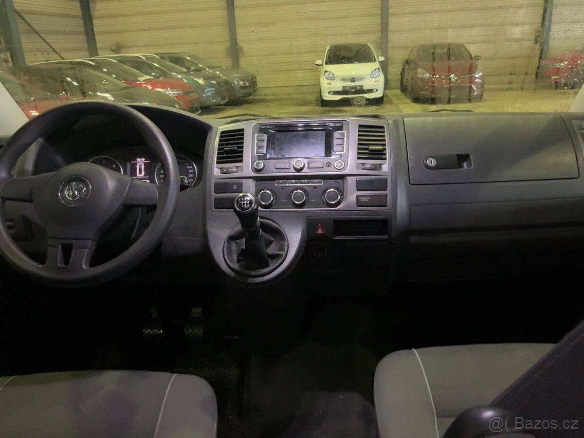 VW Multivan T5 2.0 TDI 103kW,7.sedadel,Webasto,Tažné. - 10