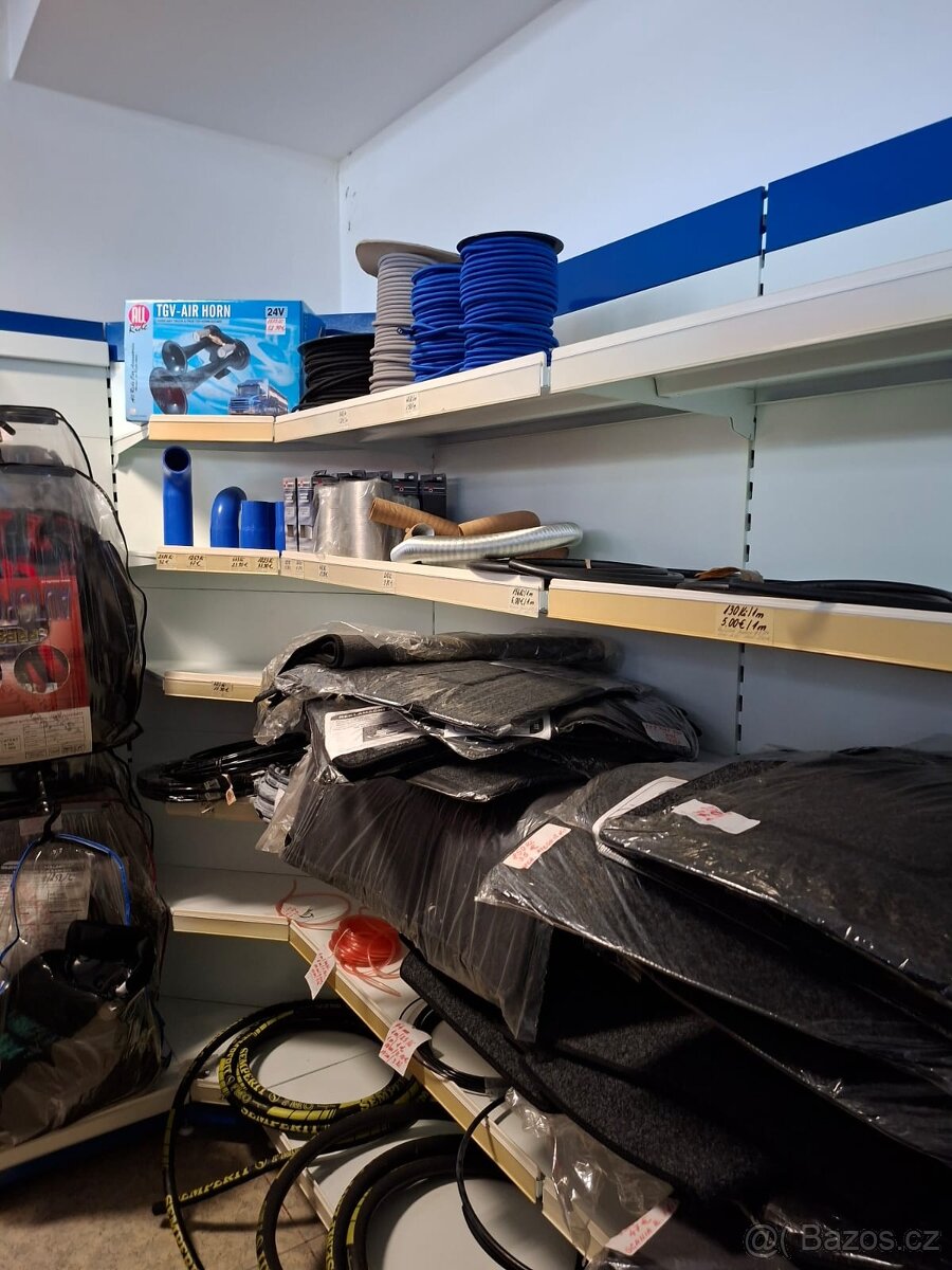 Prodám náhradní díly + autodoplňky pro kamiony. - 10