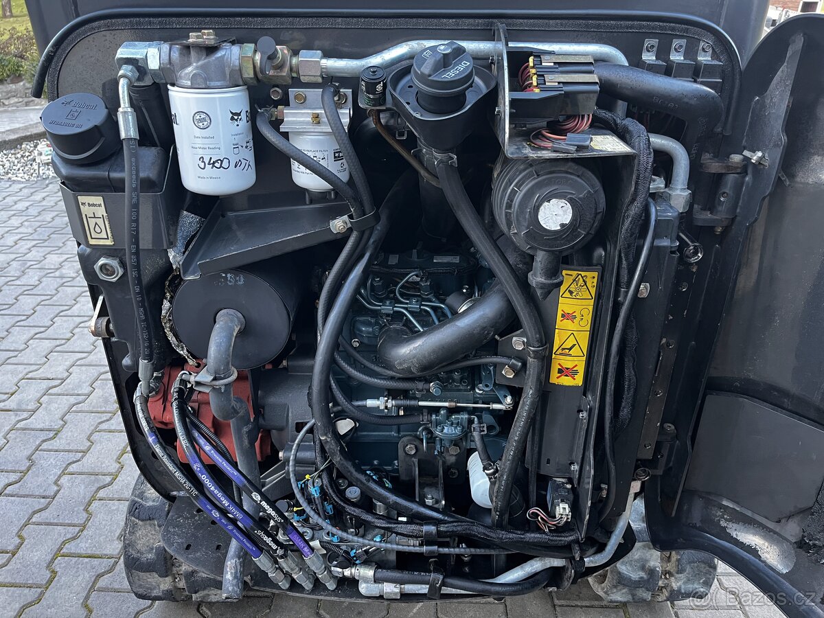 Minibagr Bobcat E16 - 10