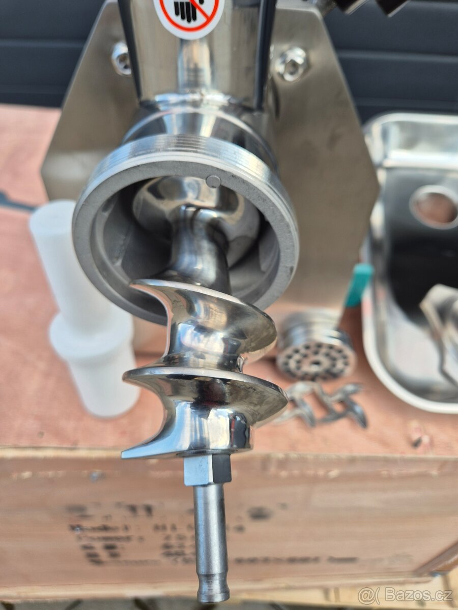 Mlýnek na maso 12" Řeznický vlček - 10