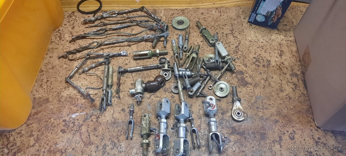 Letecky spojovací material - 10