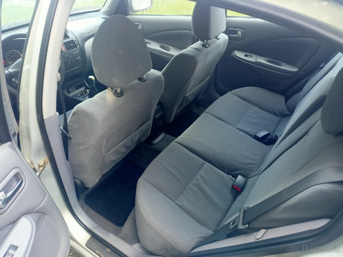 Nissan Almera N16 - 10