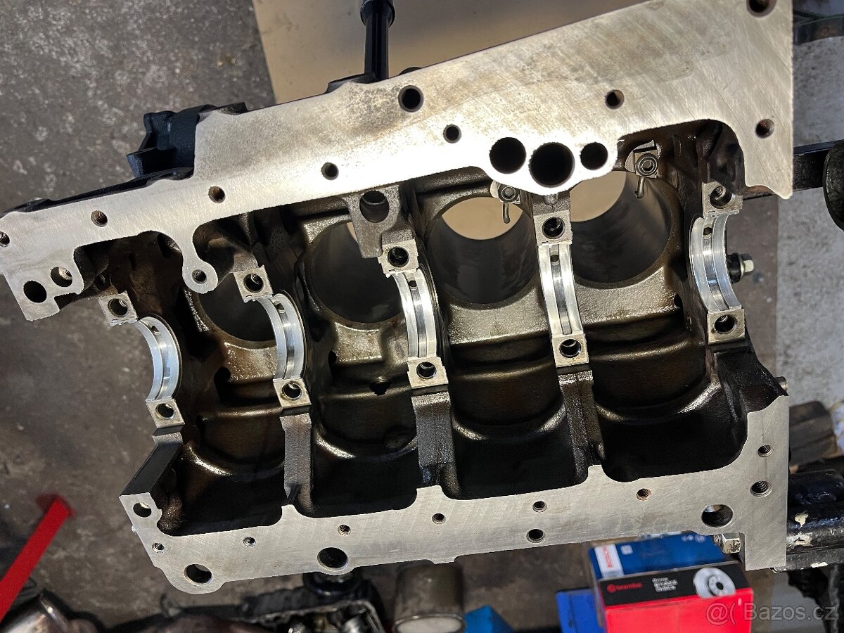 Blok motoru 1.9 TDi 81 kw - 10