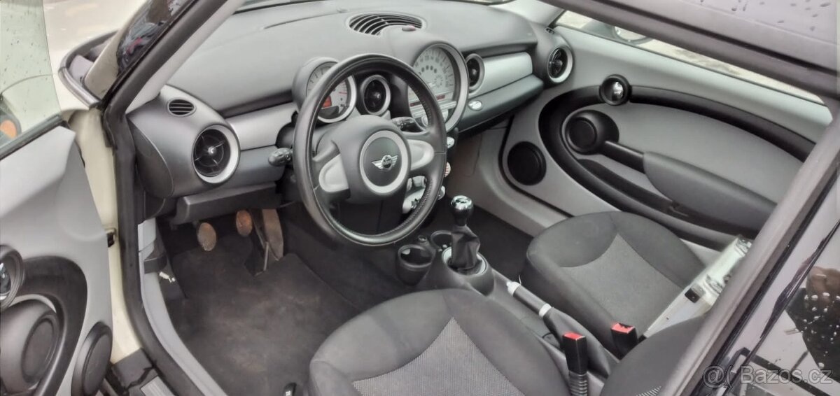MINI COOPER R56 1,6L 2009 1.majitel 130t.km najeto Panorama - 10