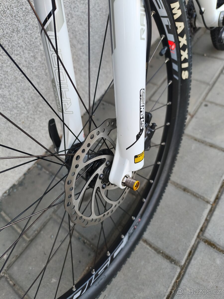Horské kolo MTB 27,5" - 10