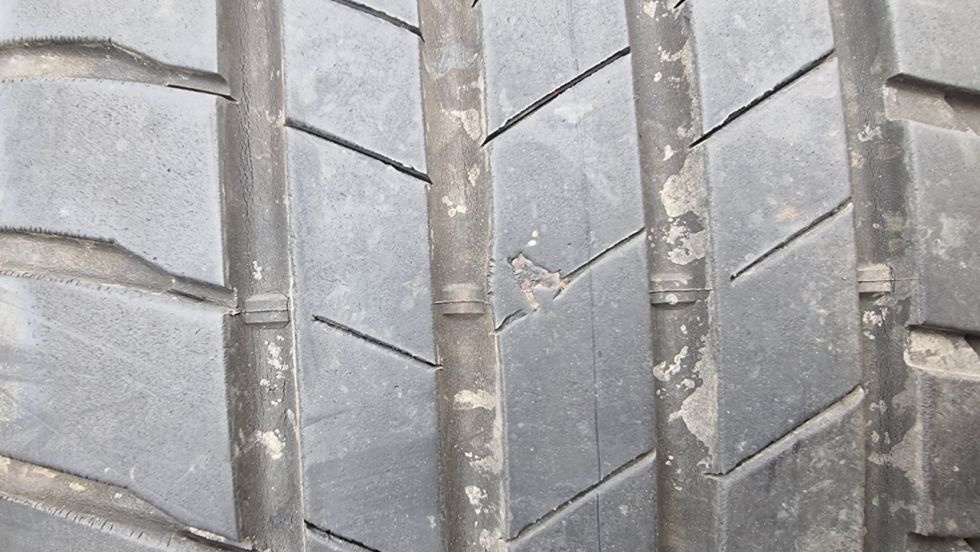 Letní pneu 215/55/17 Bridgestone - 10