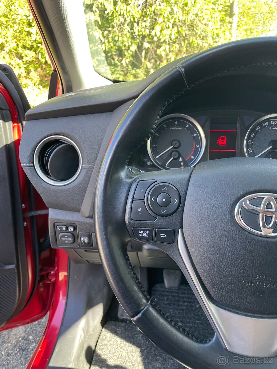 Toyota Auris 1.6 89000km - 10