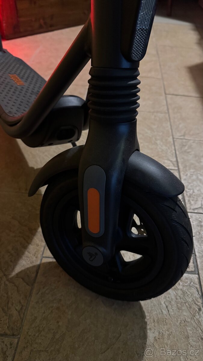 Ninebot Kickscooter F2 Pro E - 10