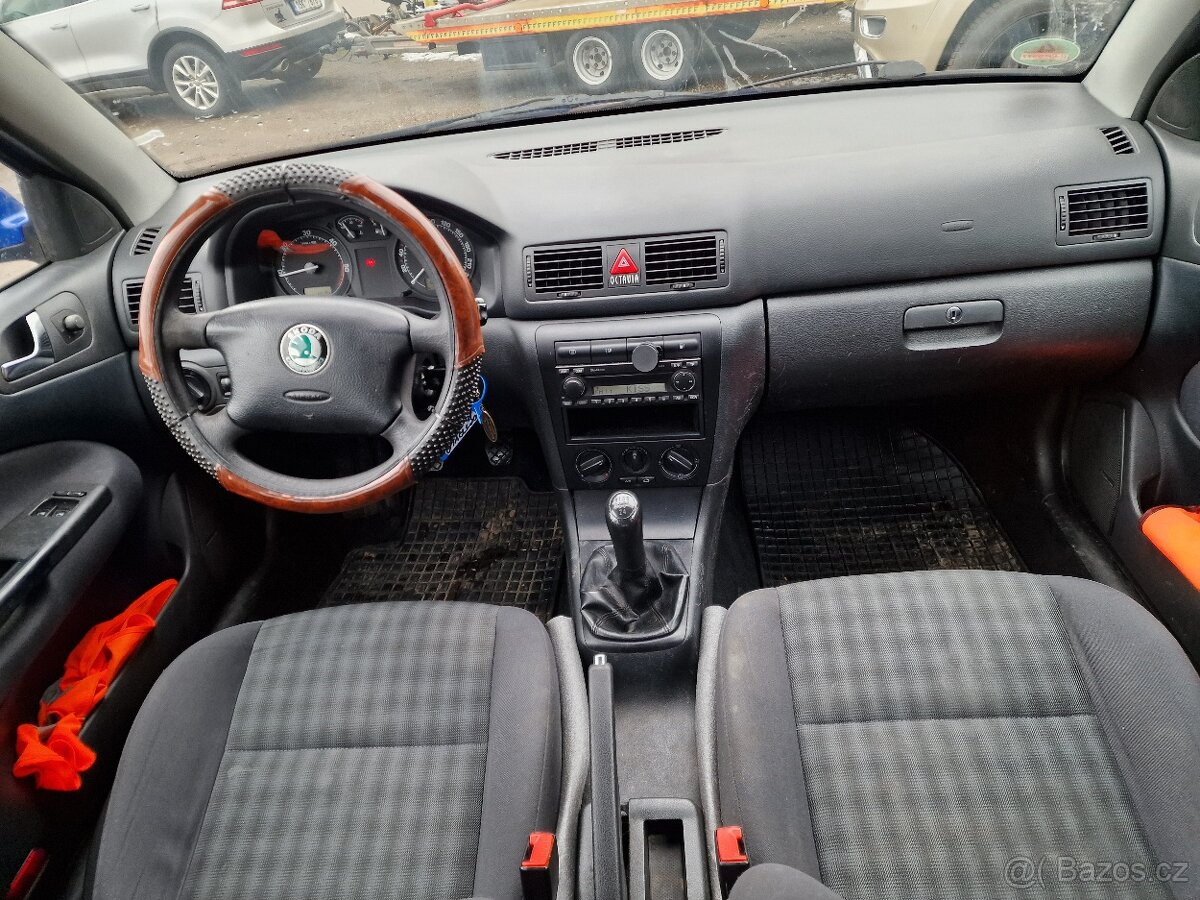 Škoda Octavia Combi 1,9TDI 74KW TOUR - 10