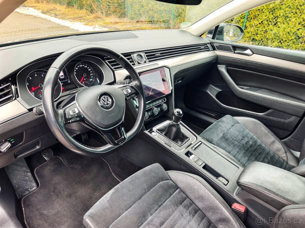 VW PASSAT 1.5TSi 110kW HIGHLINE/LED/DYNAUDIO/2019 - 10