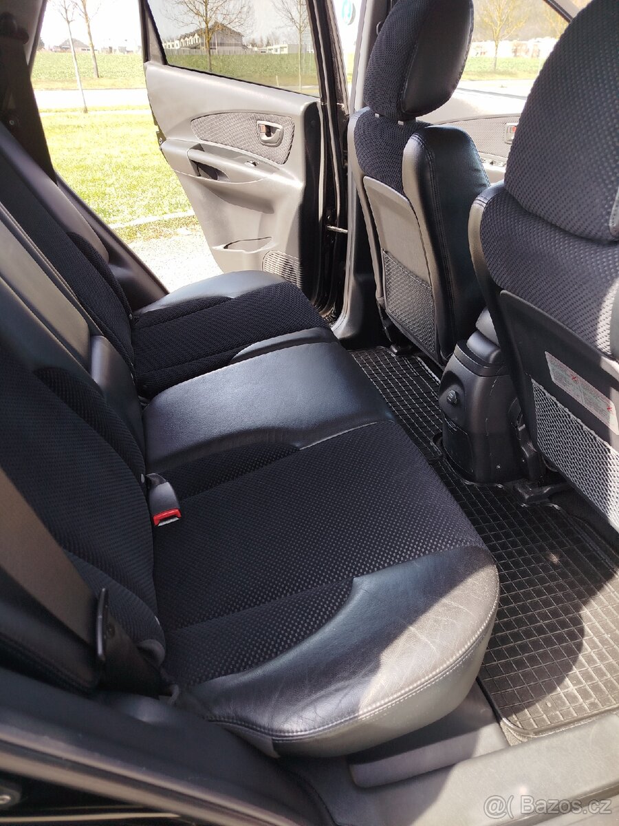 Hyundai Tucson 2.0crdi - 10