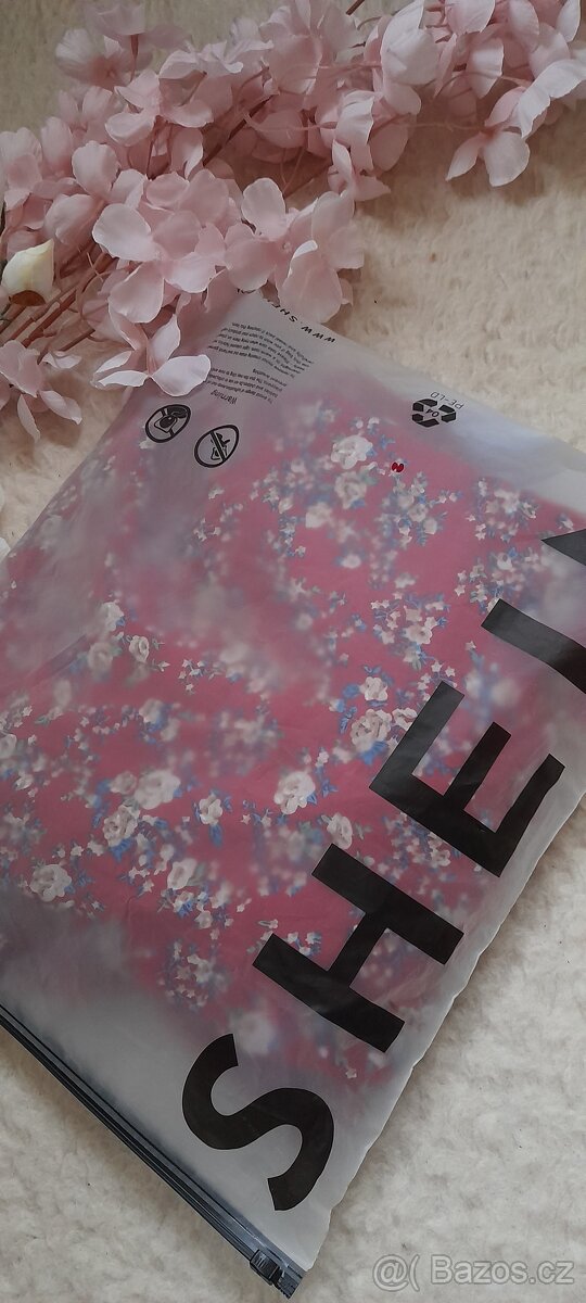 Shein vínové květinové dlouhé šaty s páskem - NOVÉ - 10