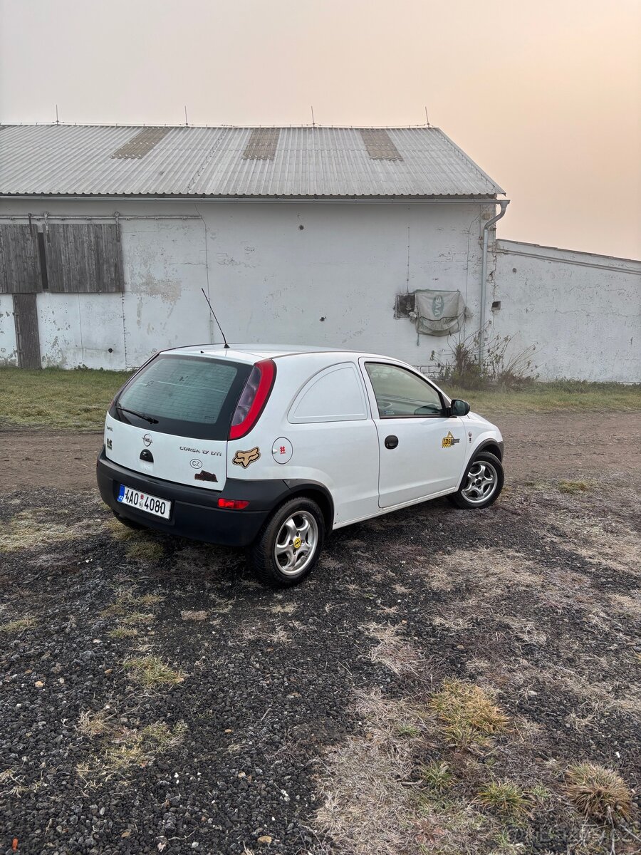 Prodám Opel Corsa C.1.7 DTI - 10