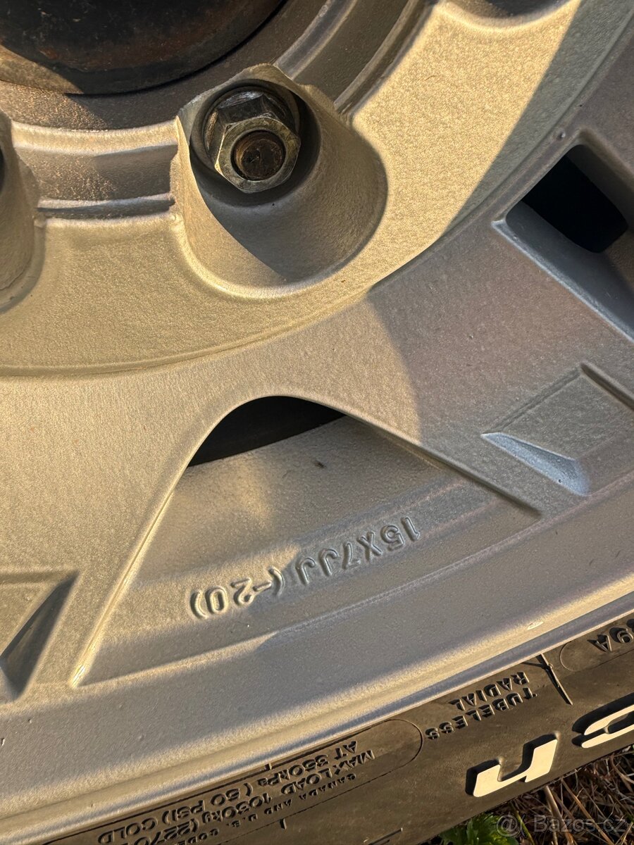 Toyota Land Cruiser 70 3.0 TD - Nová cena - 10