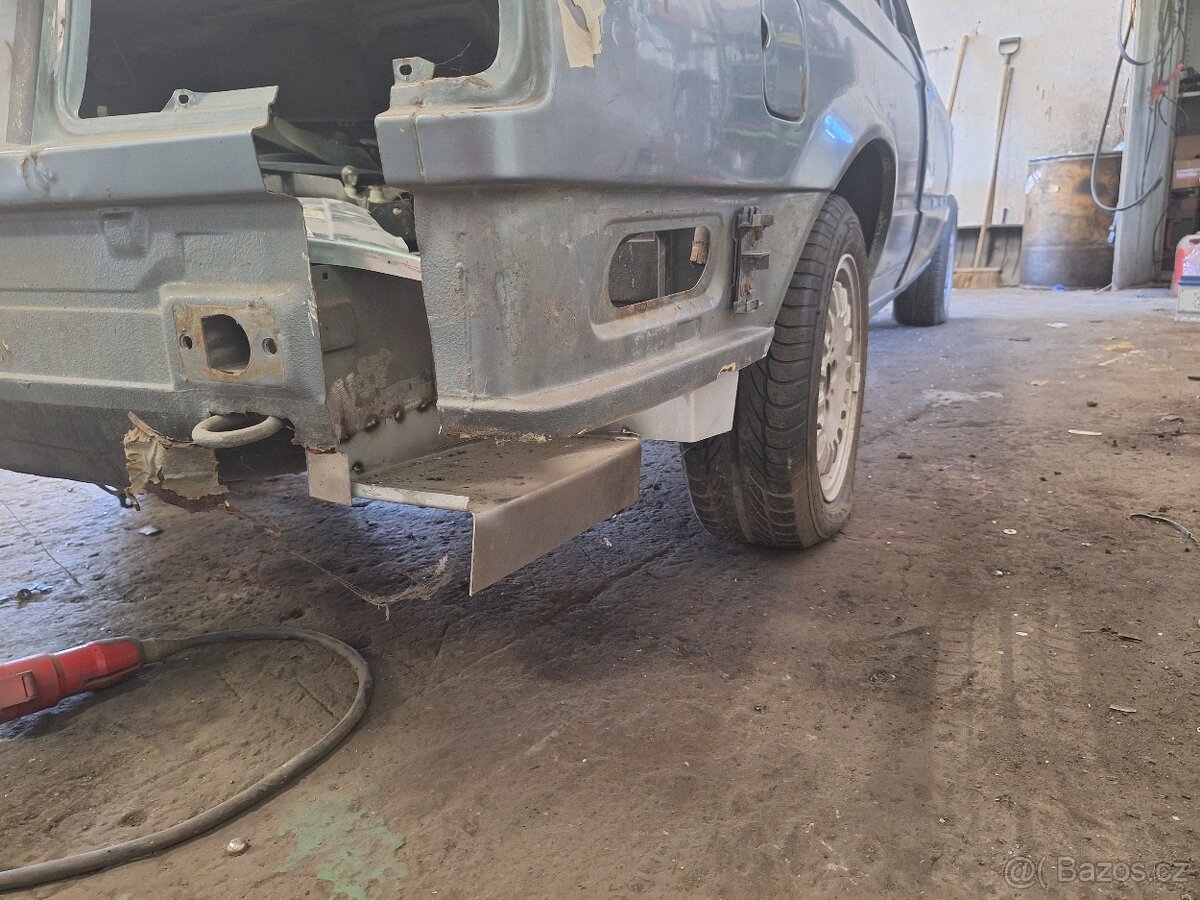 Bmw e30 325i coupe - 10