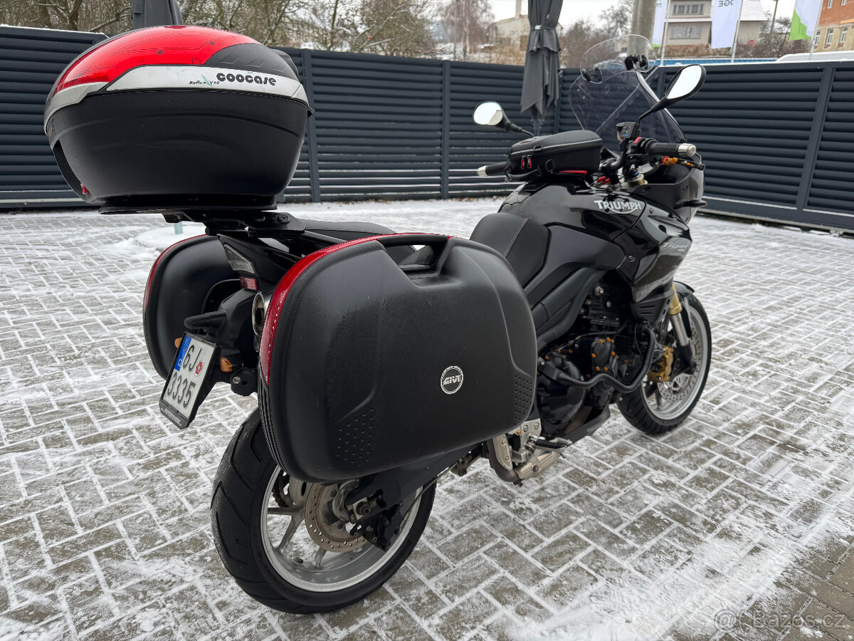 Triumph Tiger 1050 - 10