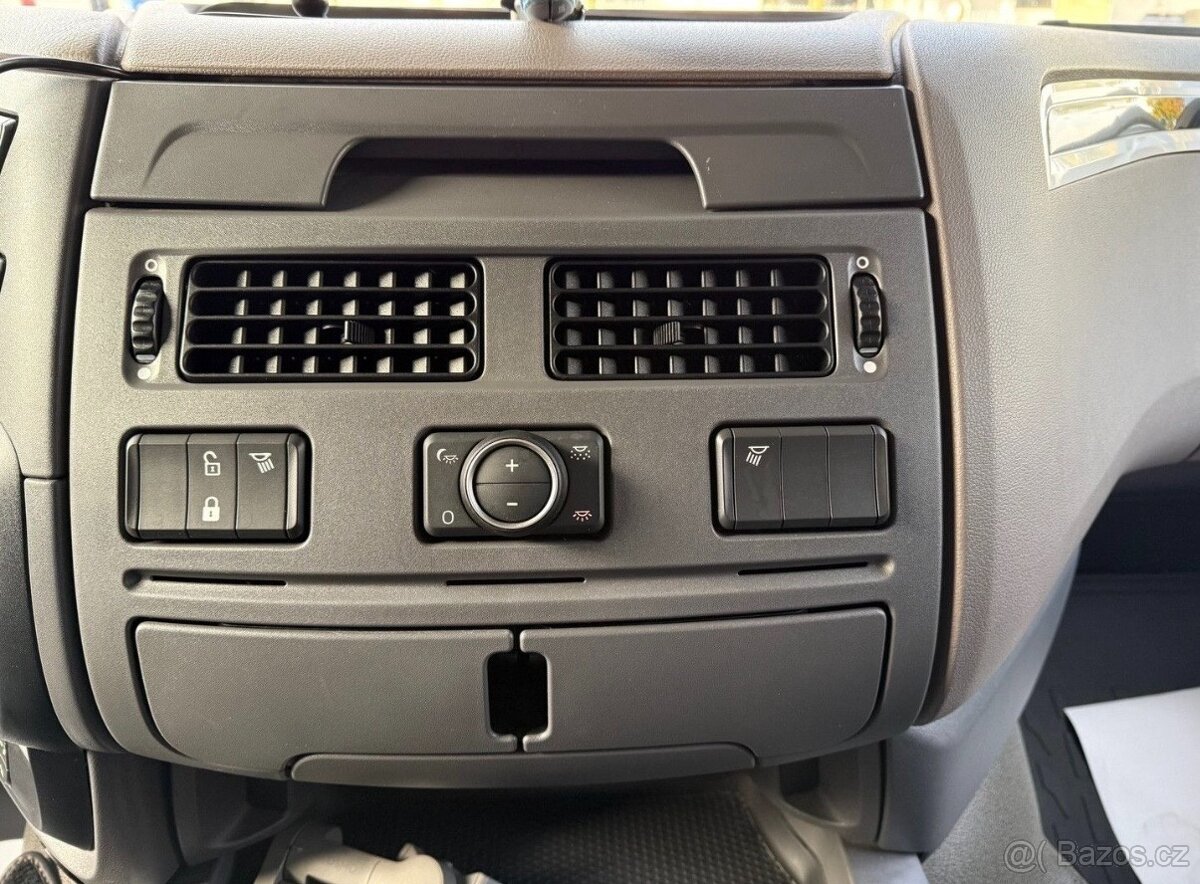 Tahač DAF XF 480 6x2 - 10