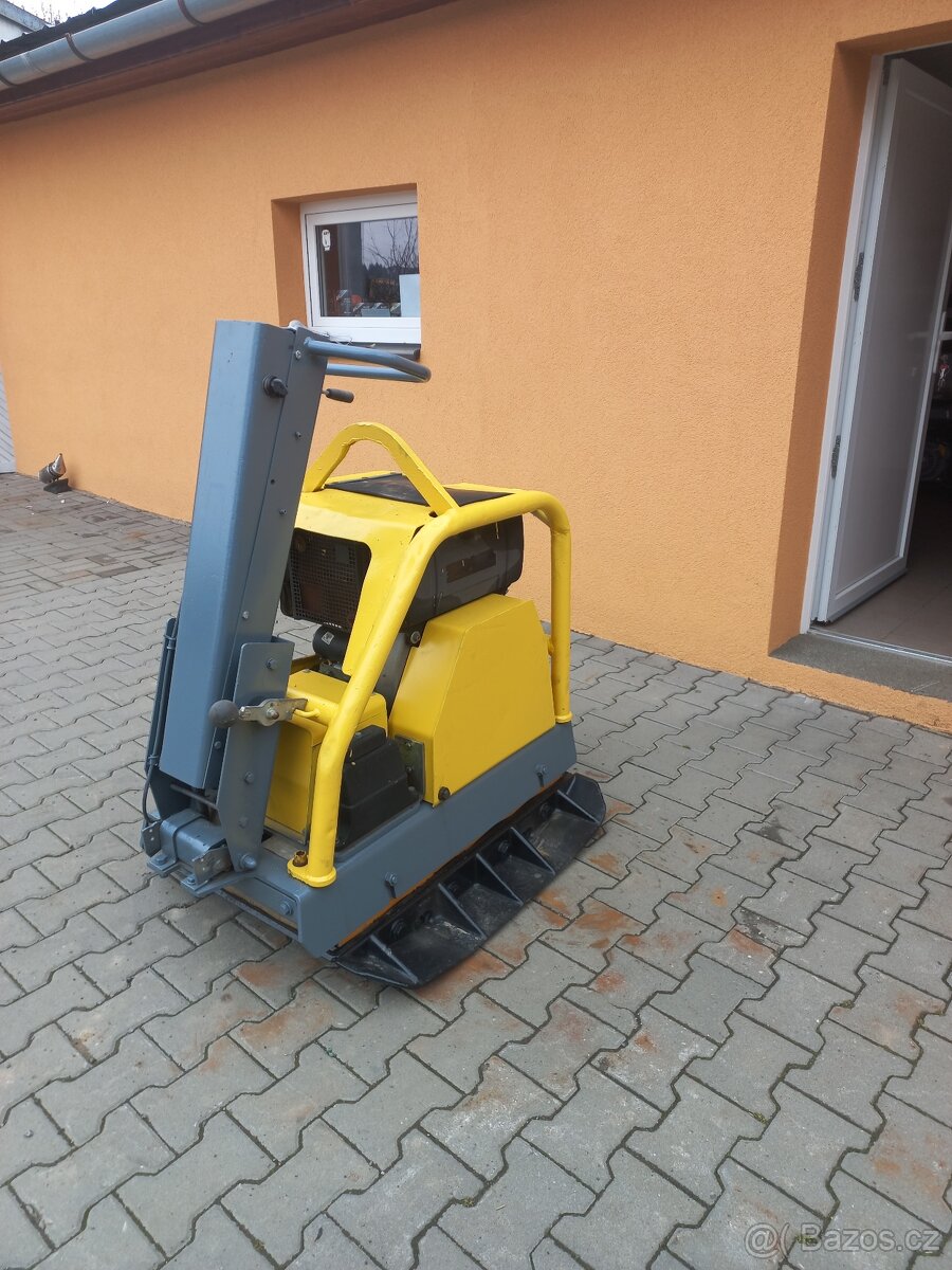 Vibrační deska Husqvarna, Dynapac LG500. - 10