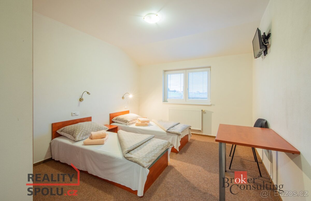 Prodej, komerční/ubytování, 2358 m2, Sportovní 372, 66501 Ro - 10