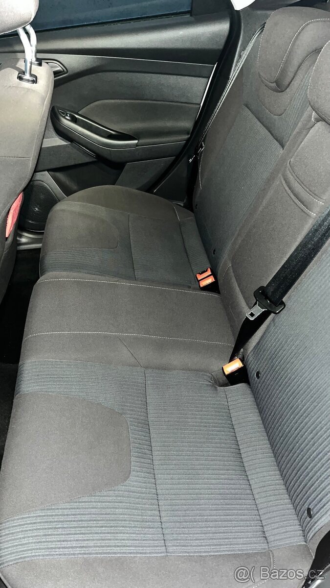 Ford Focus 3 Hatchback - 10