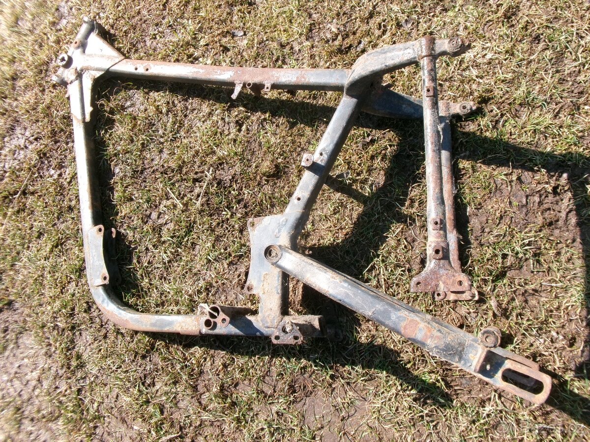 prodám různé díly na moto. Kostra na moto Jawa-ČZ 175, typ 3 - 10