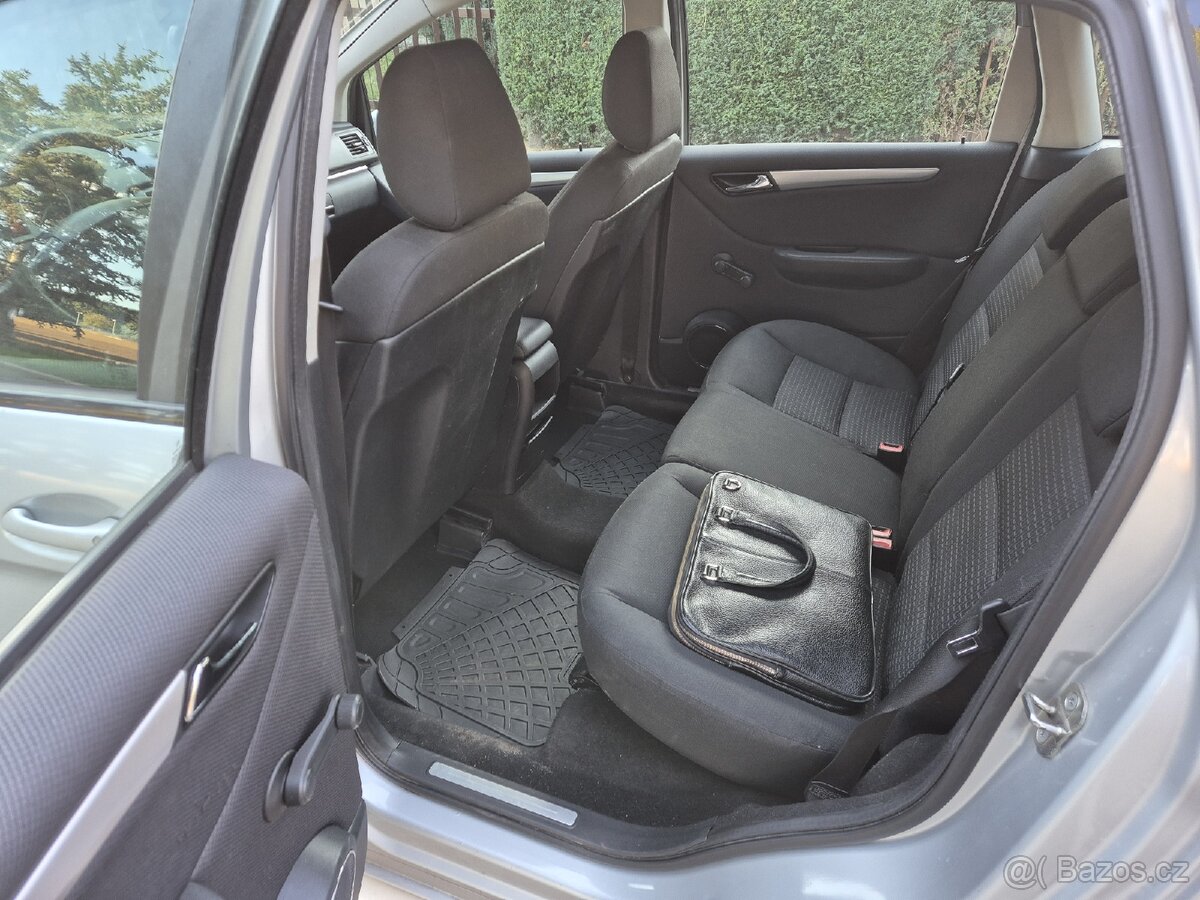 Mercedes-Benz B180 80kW Klima Tažné Facelift - 10