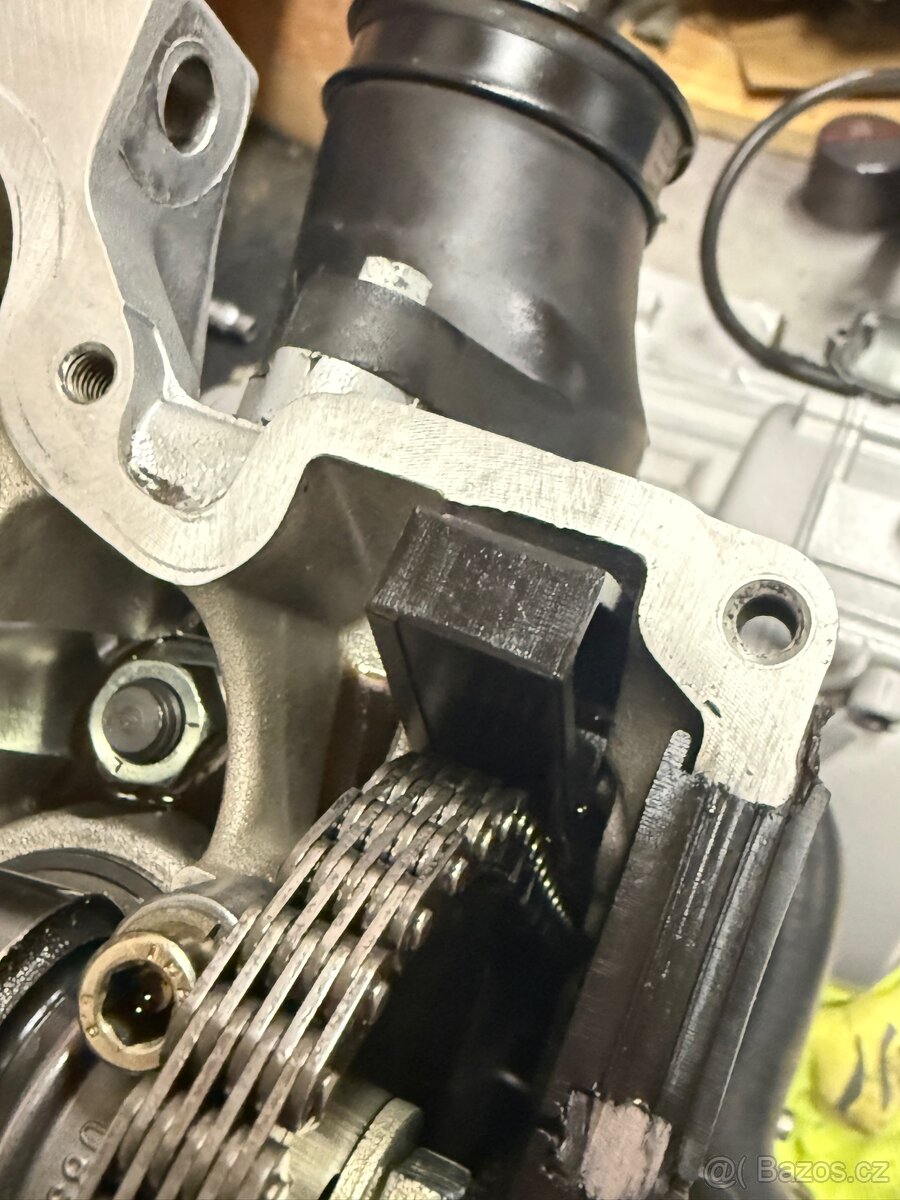 Aprillia/BMW - motor Rotax 650 - 10